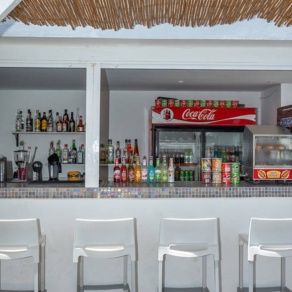 Iliada Odysseas Resort Santorini POOL BAR 2