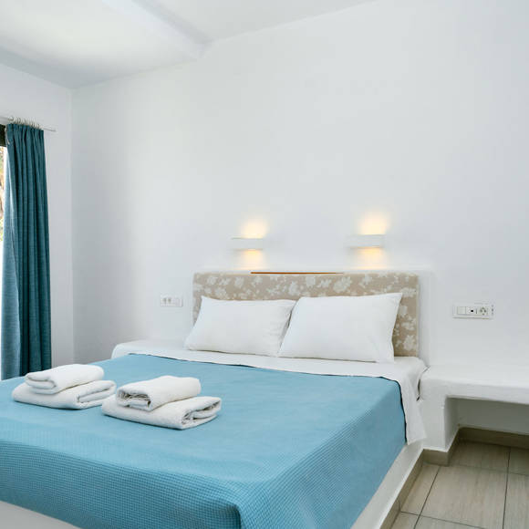 Omiros Hotel Santorini DBL POOL VIEW 4